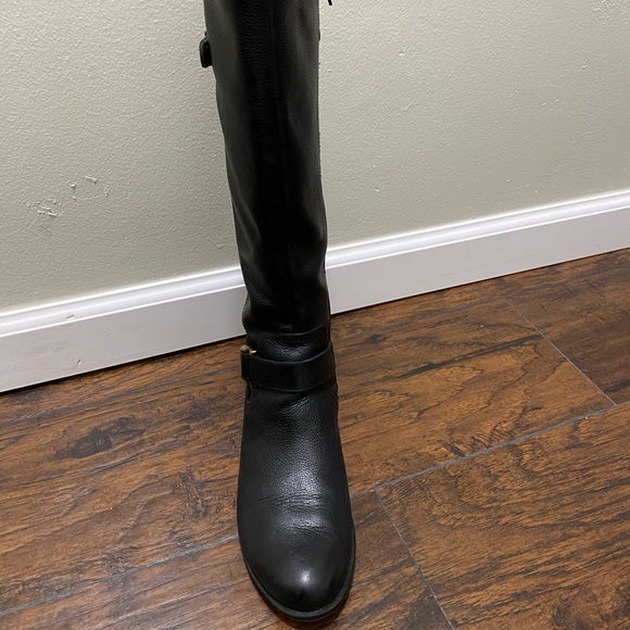 Boots - Picture 3 of 8